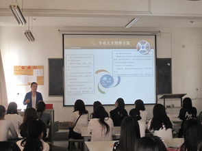 人文藝術學院2015級新生入學教育活動有序開展